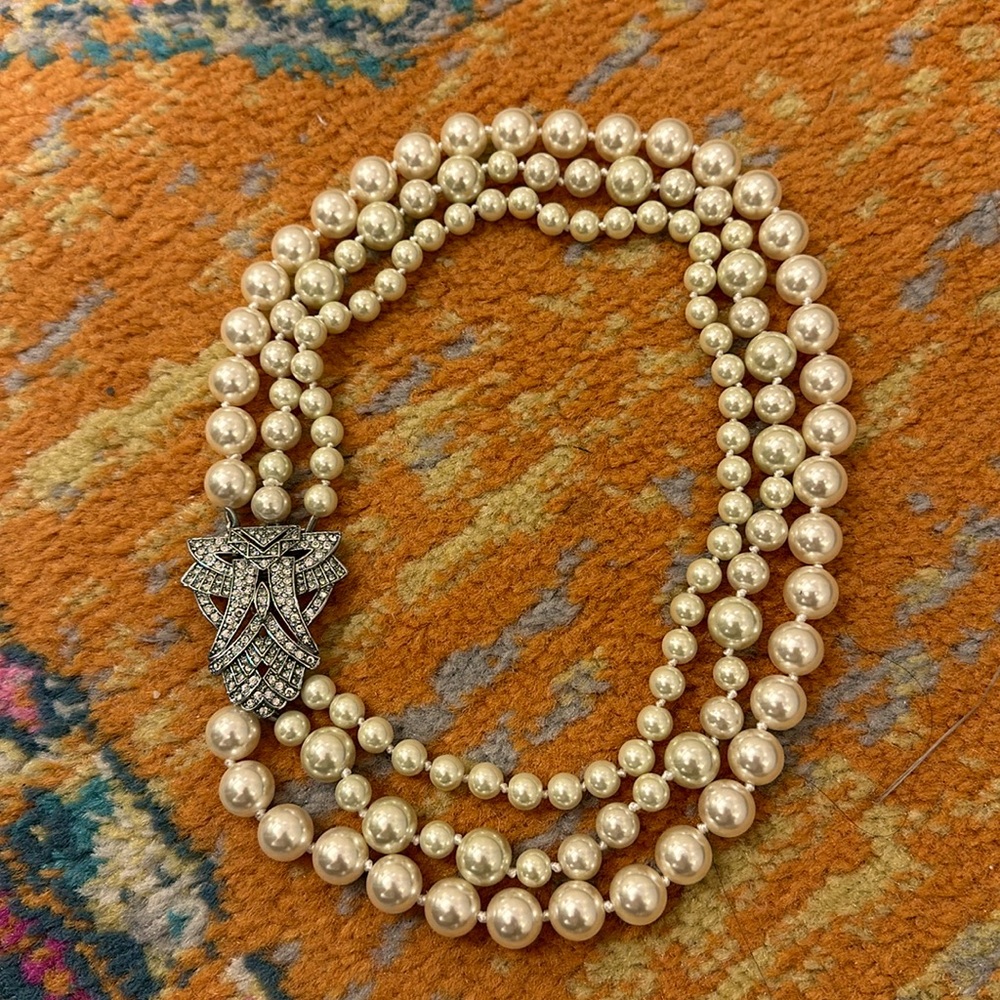 Stella & Dot costume pearl necklace.